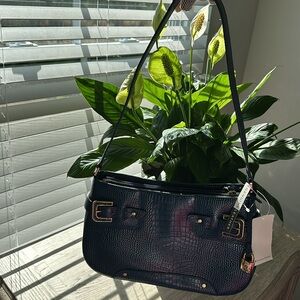 💙💙S O L D 💙💙 Etienne aigner navy blue purse